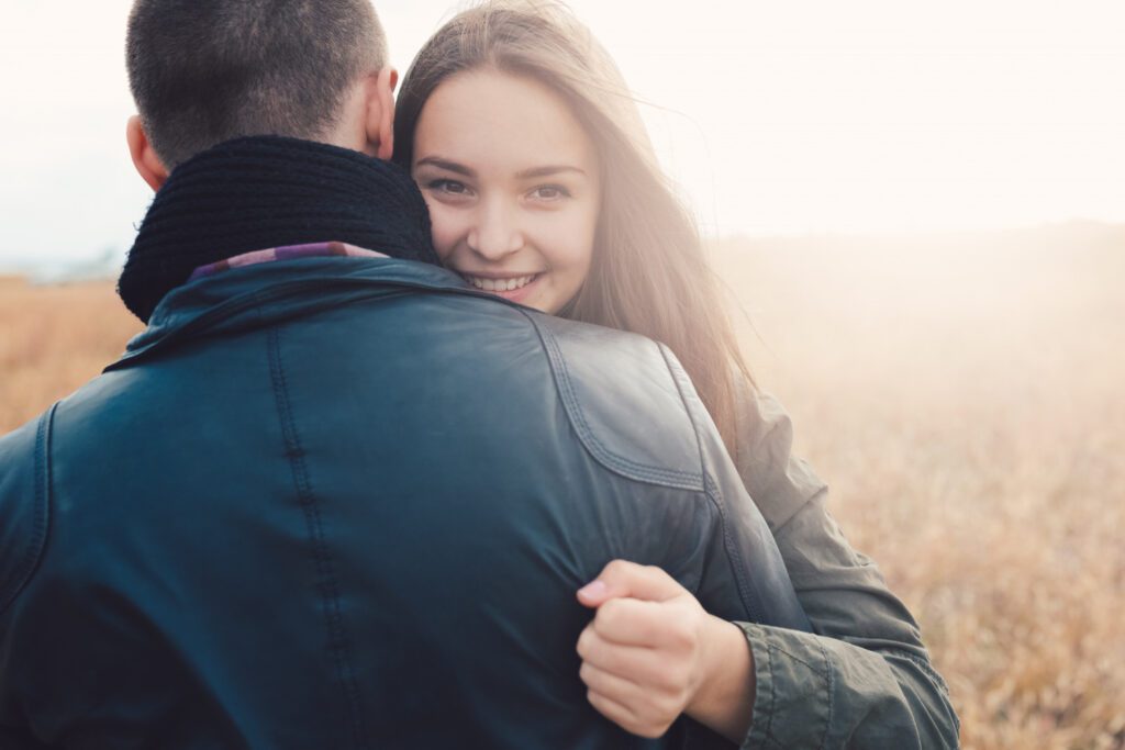 8 أشياء يفعلها الرجل عندما يحب المرأة بصدق