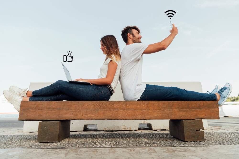 تجنب شبكات الواي فاي العامة (Wi-Fi)  أوغير المعروفة 