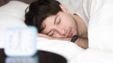 كيفية النوم بسرعة: اكتشف....8 طرق فعالة